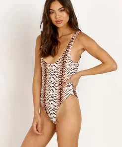 Acacia One Pieces><noscript><img width=