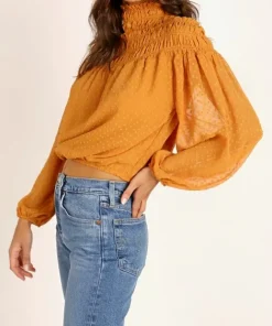 ASTR the Label Tops><noscript><img width=