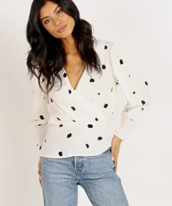 ASTR the Label Tops>Mia Top Cream Black Dot