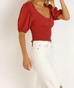 Auguste the Label Tops><noscript><img width=
