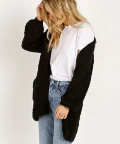 BB Dakota Knits><noscript><img width=