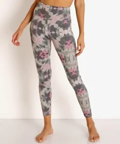 Beach Riot Bottoms>Piper Legging Four Leaf Clover