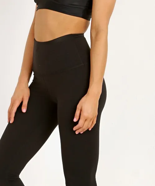 Beyond Yoga Bottoms>High Waisted Midi Legging Jet Black
