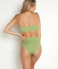 Bond-Eye Bikinis><noscript><img width=