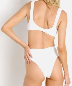 Bond-Eye Bikinis><noscript><img width=