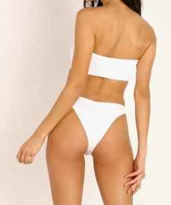 Bond-Eye Bikinis><noscript><img width=