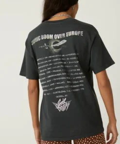 Daydreamer Tops><noscript><img width=