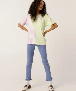 Daydreamer Tops>Lotus Yin Yang Weekend Tee