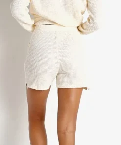 DONNI. Shorts><noscript><img width=