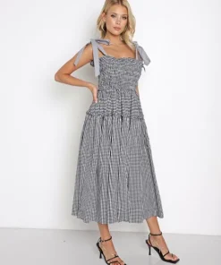 En Saison Dresses>Gingham Smocked Mini Dress Black