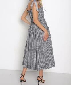 En Saison Dresses><noscript><img width=
