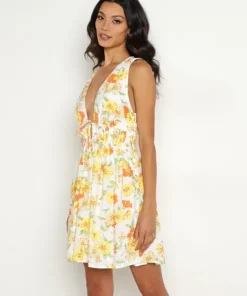 Faithfull the Brand Dresses><noscript><img width=