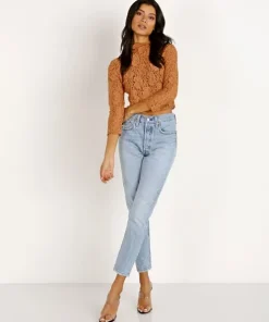 Hot As Hell Tops>Lace Crop Brown Sugar