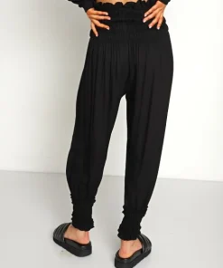 Indah Pants><noscript><img width=