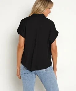 Indah Tops><noscript><img width=