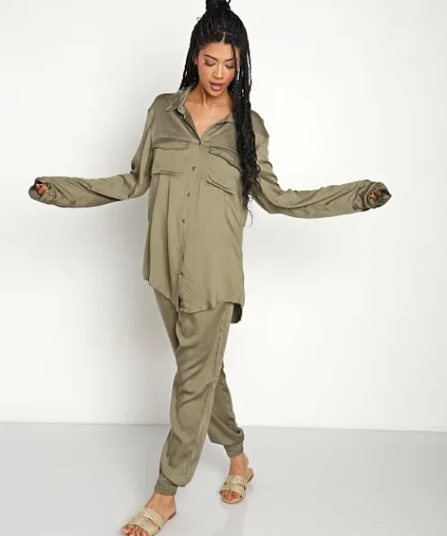 Indah Tops>Emma Solid Long Sleeve Button Up Frog