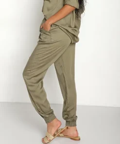 Indah Pants><noscript><img width=