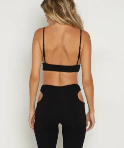 Indah Tops><noscript><img width=
