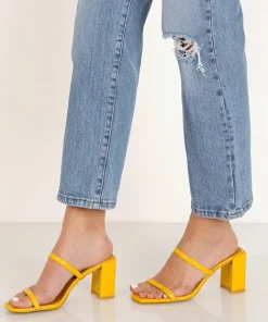 Jaggar Heels><noscript><img width=