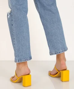 Jaggar Heels><noscript><img width=