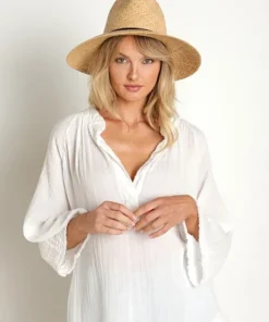 Janessa Leone Accessories><noscript><img width=