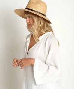 Janessa Leone Accessories><noscript><img width=