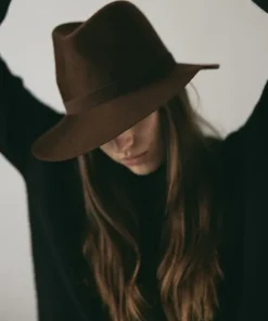 Janessa Leone Accessories>Emerson Packable Hat Wool Brown