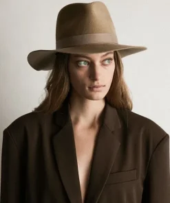 Janessa Leone Accessories>Luca Wheat