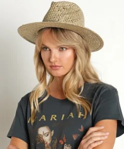 Janessa Leone Accessories><noscript><img width=