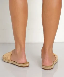 Kaanas Sandals><noscript><img width=