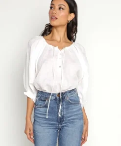Kinga Csilla Tops><noscript><img width=