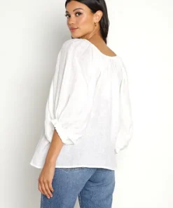 Kinga Csilla Tops><noscript><img width=