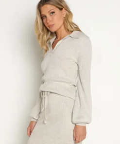KIVARI Tops><noscript><img width=