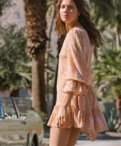 KIVARI Dresses><noscript><img width=