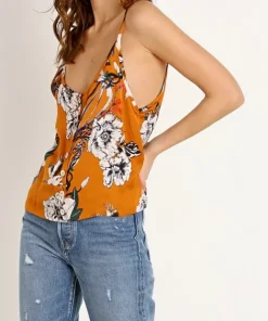 Knot Sisters Tops><noscript><img width=