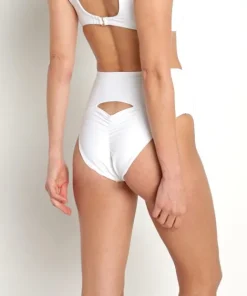 L Space Bikinis><noscript><img width=