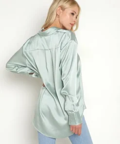 LBLC Tops><noscript><img width=