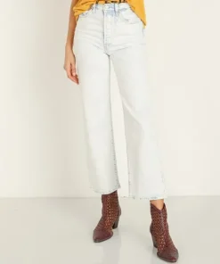 Levi's Pants>Ribcage High Waist Straight Ankle Jeans Lose your Marbles