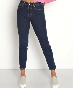 Levi's Pants>Wedgie Icon Fit Salsa Dark Stone