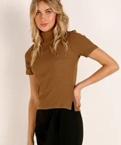 LNA Clothing Tops><noscript><img width=