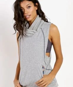 Maaji Tops><noscript><img width=