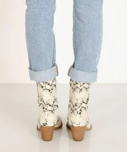 Matisse Boots><noscript><img width=