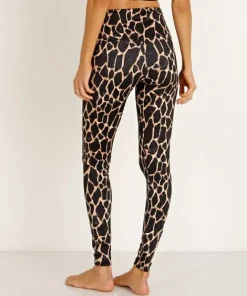 Onzie Bottoms><noscript><img width=
