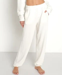 Richer Poorer Pants>Bounce Knit Unwind Pant Bone