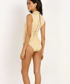 Seea One Pieces><noscript><img width=