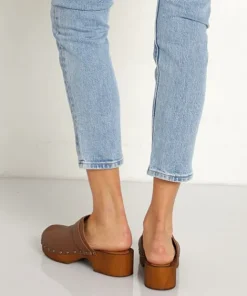 Seychelles Flats><noscript><img width=