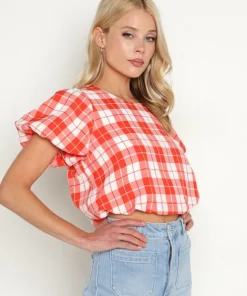 Show Me Your Mumu Tops><noscript><img width=