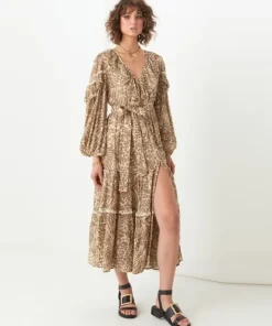 Spell Dresses><noscript><img width=
