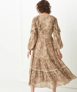Spell Dresses><noscript><img width=