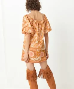 Spell Dresses><noscript><img width=